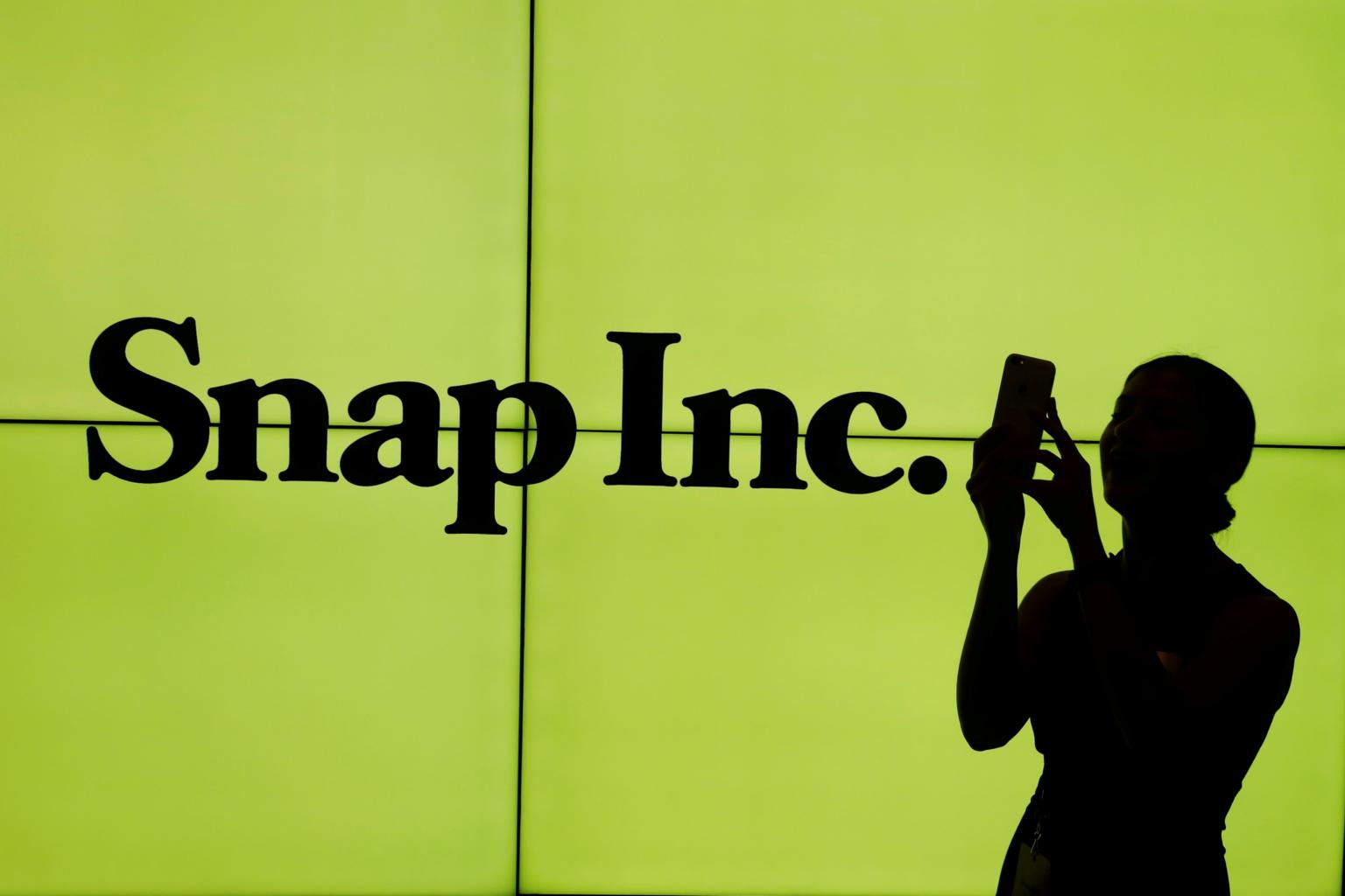 Snap sinks to IPO price for first time since market debut | The Straits  Times