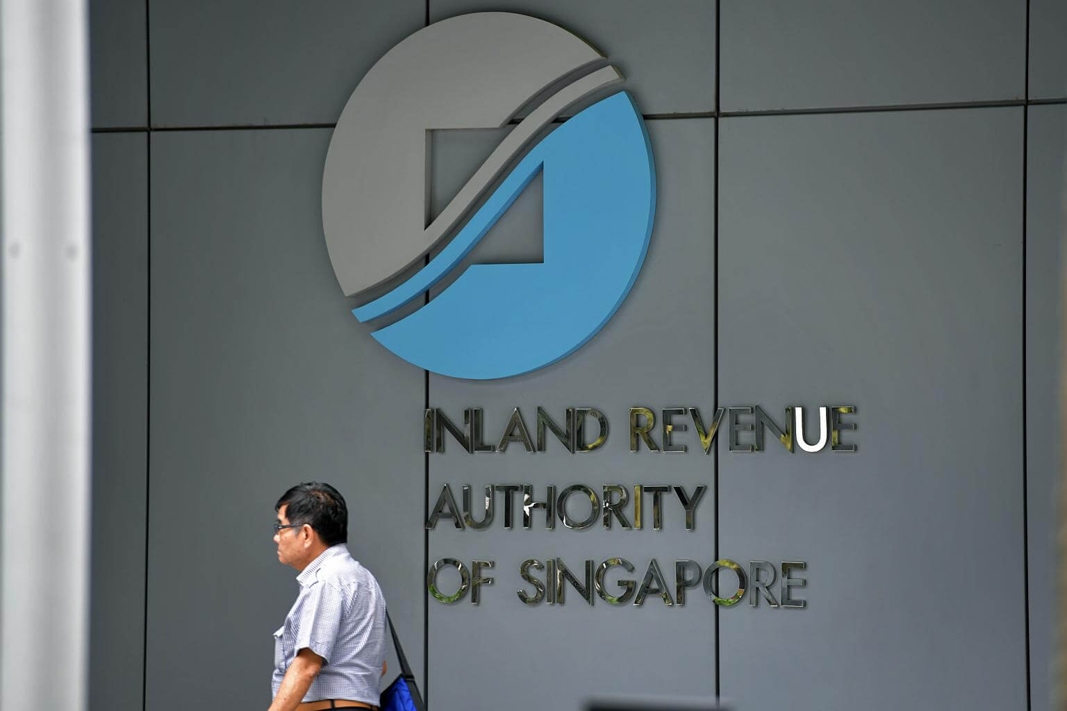 Scam e-mails purportedly from Iras may contain computer virus, warns tax  agency | The Straits Times