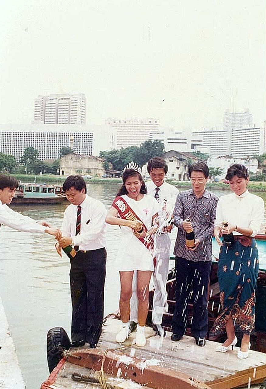 Mr Png Yiow Beng (centre) celebrating the launch of the Singapore River Cruise with Miss Tourism Singapore and others in 1987. Mr Png Yiow Beng on a Singapore River Cruise bumboat. He started the service in 1987 with only four bumboats but his fleet 