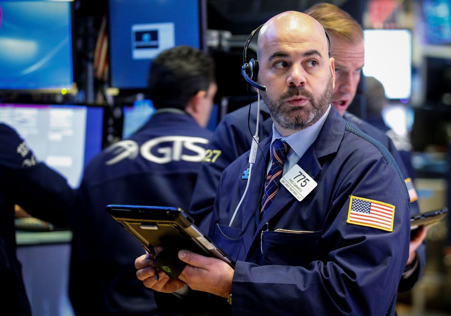 Us Traders US stocks finish lower, ending streak of records | The Straits Times