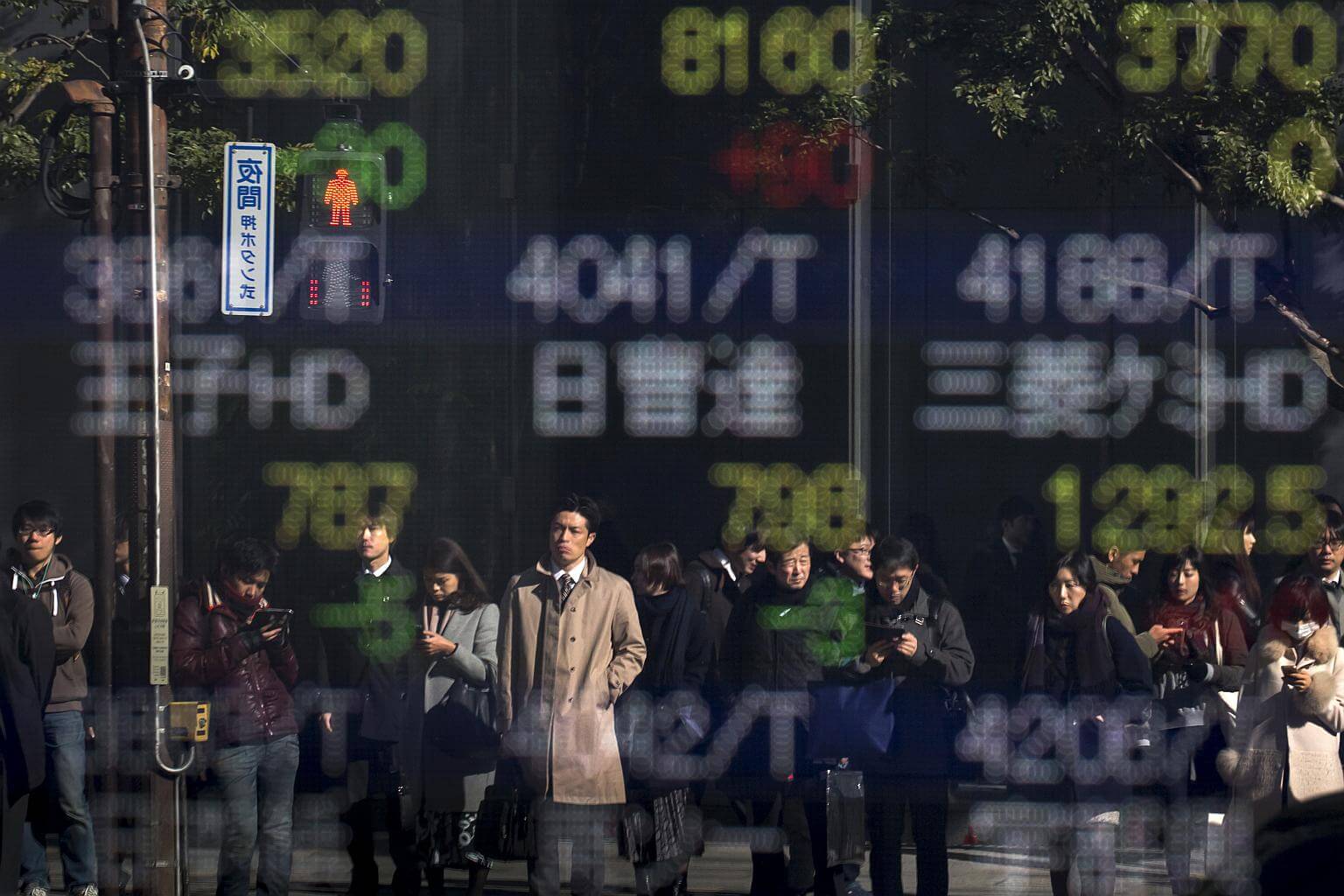Asia stocks head for fresh record high as end to US government shutdown ...