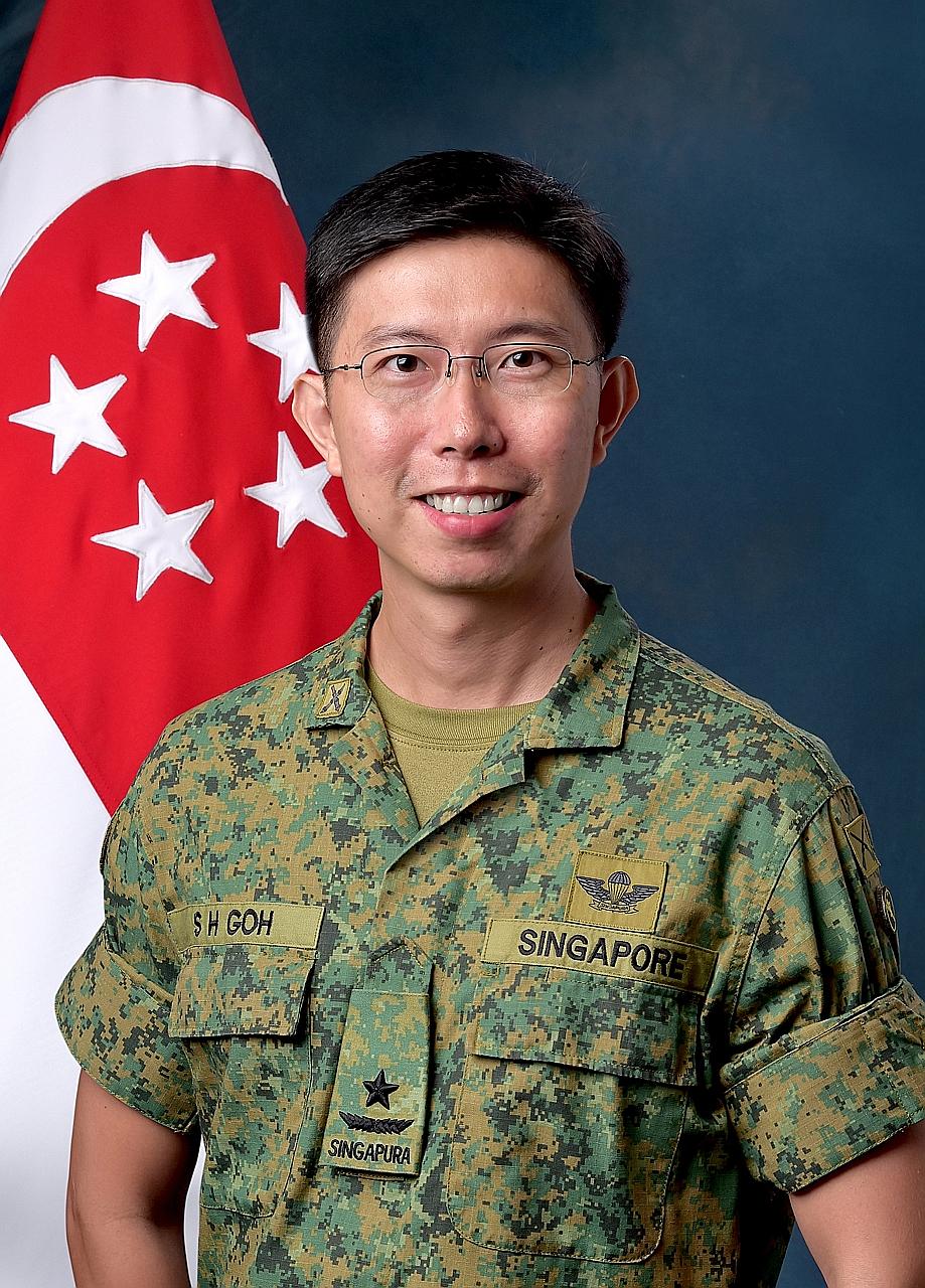 Brigadier-General Goh Si Hou joined the SAF in 1997. He held the SAF Overseas Scholarship and the President's Scholarship.