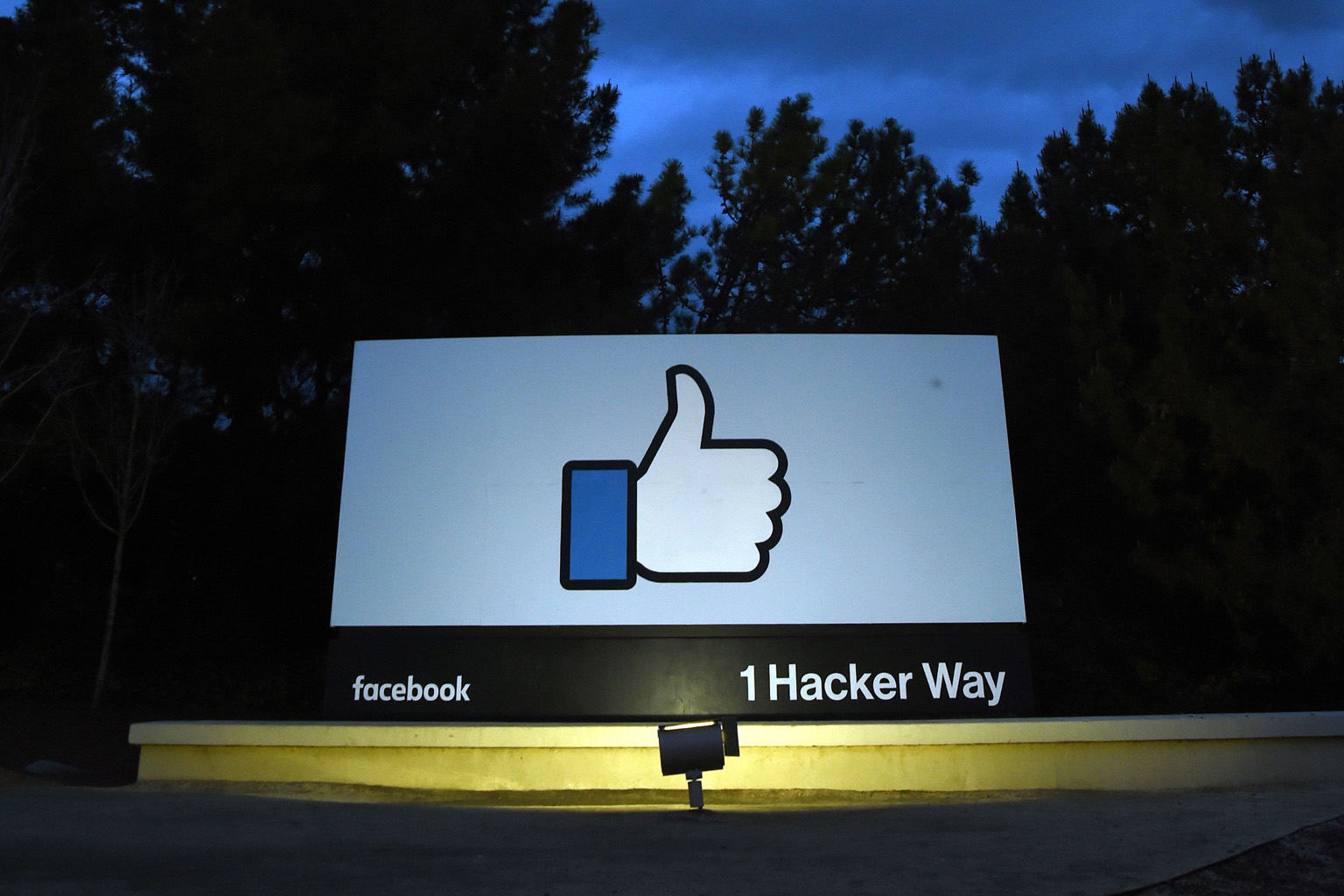 Getting rid of Facebook in the wake of the Cambridge Analytica revelations is mostly meaningless - just because the social network may no longer be able to give your data to a suspicious developer, it does not mean some other tech company cannot do i