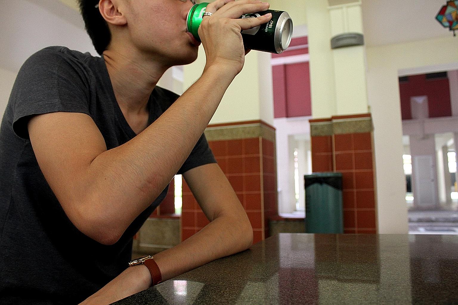 The study also showed that compared with non-drinkers, those who take one or more alcoholic drinks per day have fewer oral bacteria known to check the growth of other harmful germs.