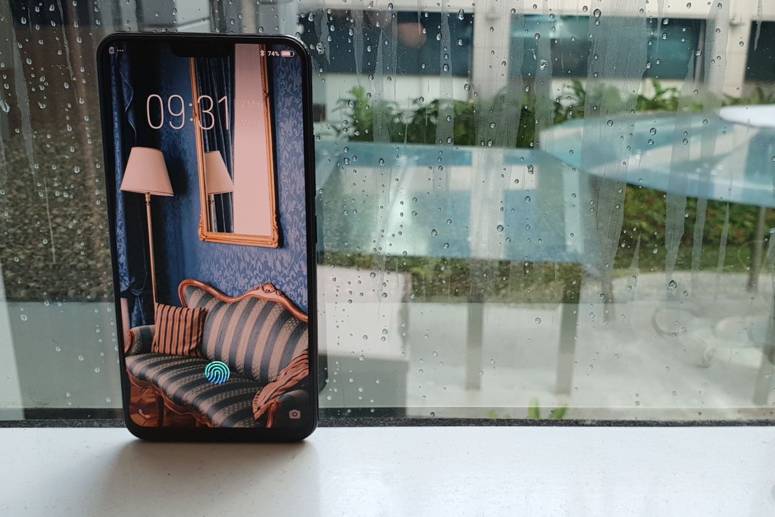 The Vivo X21's top feature is its in-screen fingerprint scanner - put your finger to the circular on-screen fingerprint prompt to unlock it.