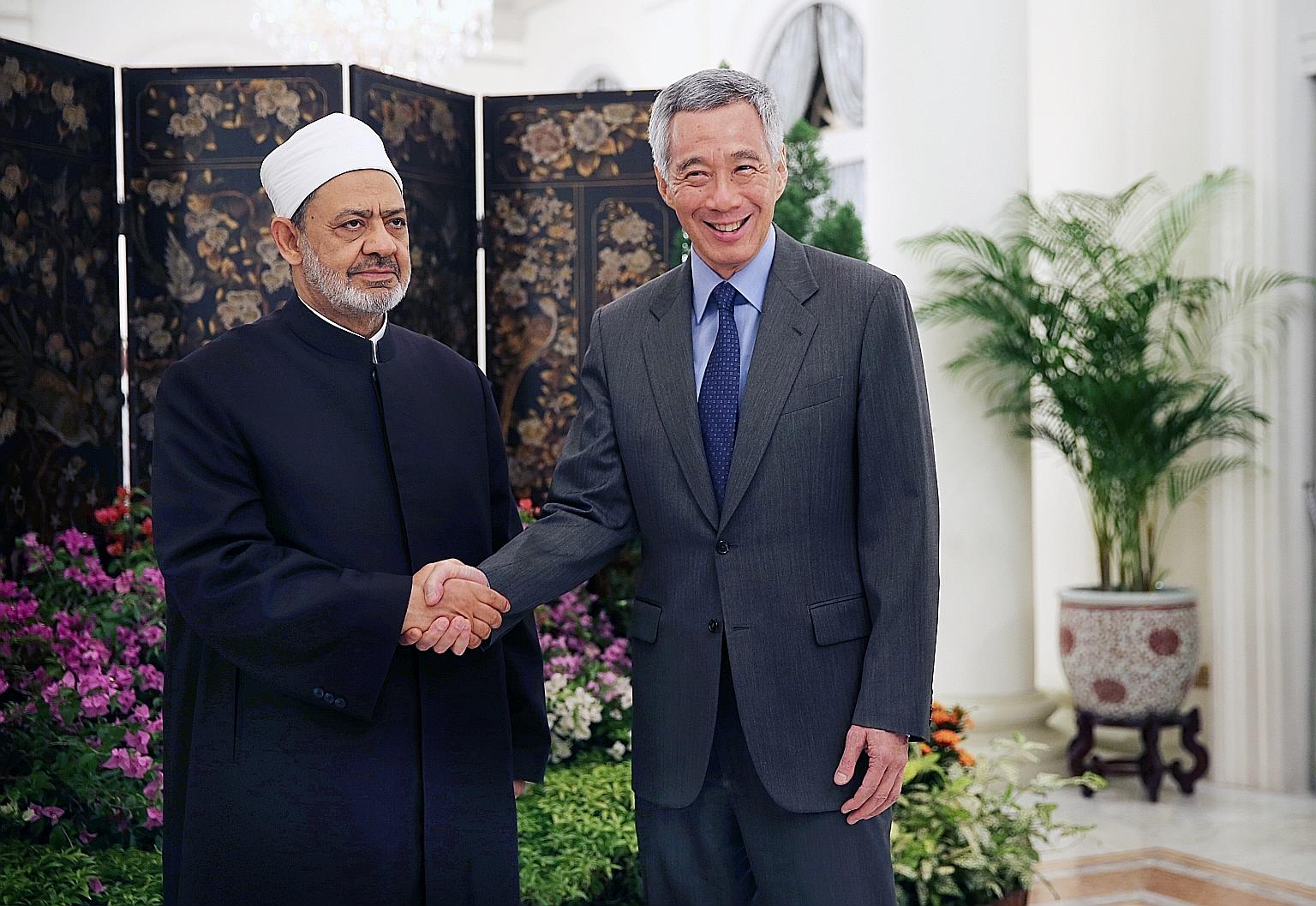 Prime Minister Lee Hsien Loong yesterday welcomed the Grand Imam of Egypt's renowned Al-Azhar University, Dr Ahmed Al Tayyeb, to Singapore and hosted him to dinner at the Istana. Dr Al Tayyeb, who is known for his work in forging greater understandin
