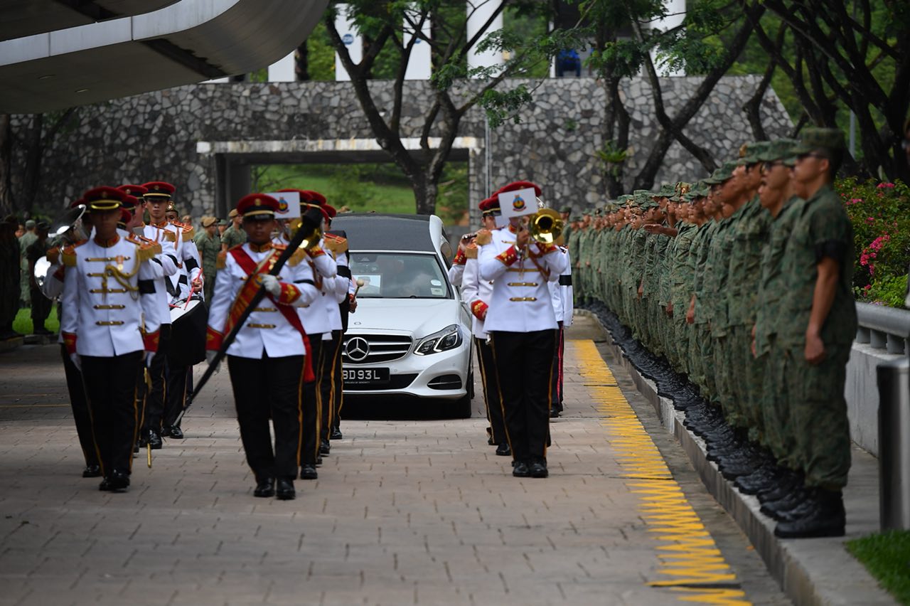 Tearful final farewell for late NSF Dave Lee at military funeral