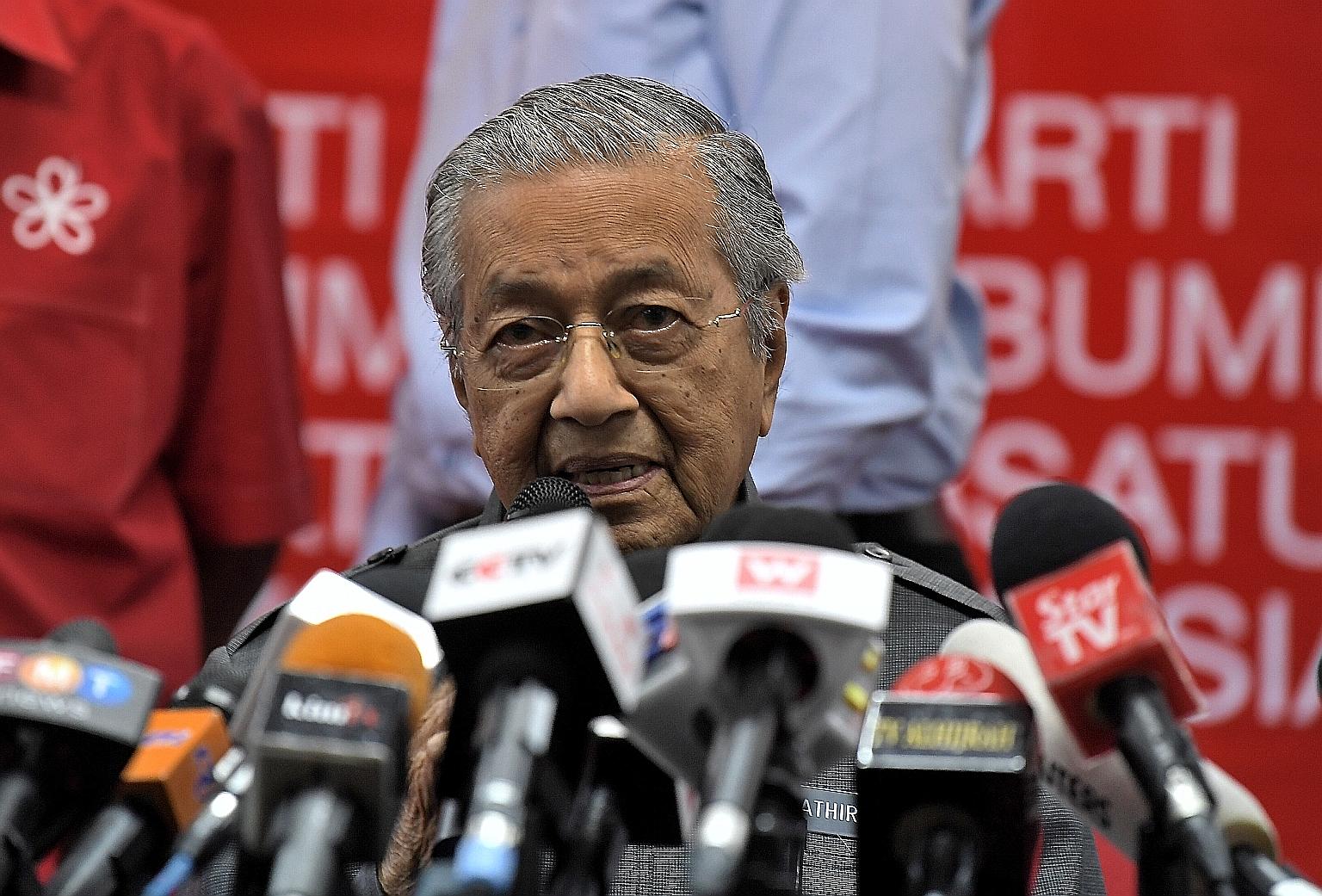 Malaysian Prime Minister Mahathir Mohamad said at a press conference in Kuala Lumpur yesterday that Malaysia is pulling out of the KL-Singapore high-speed rail project. Malaysia is liable to pay Singapore a compensation for not fulfilling the agreeme