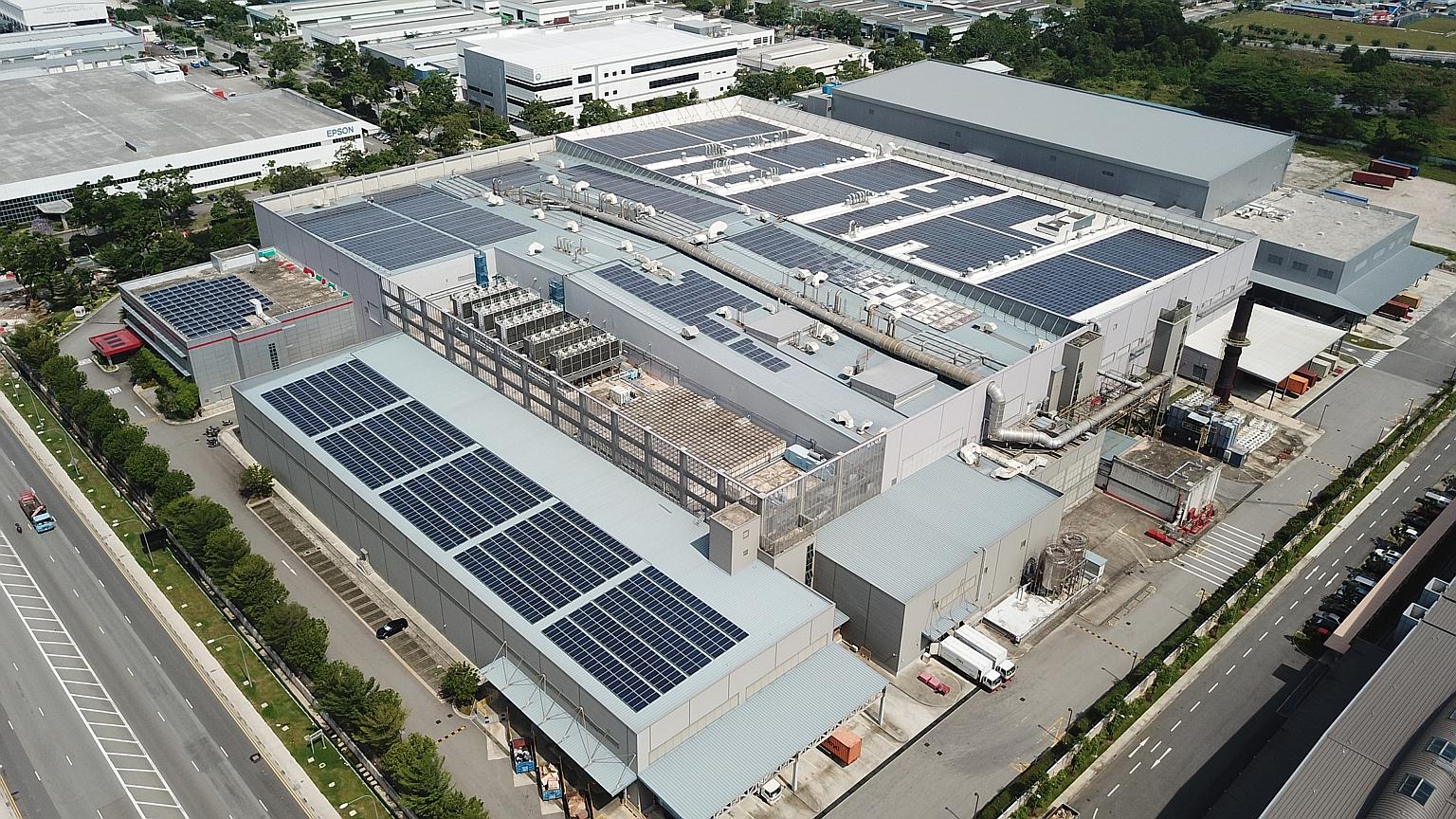 3M's solar farm on the roof of the company's manufacturing plant in Tuas is expected to reduce 3M's carbon emissions by 1,139 tonnes per year. The firm said the solar farm will help it reach its 2025 goal of using renewable energy to power a quarter 