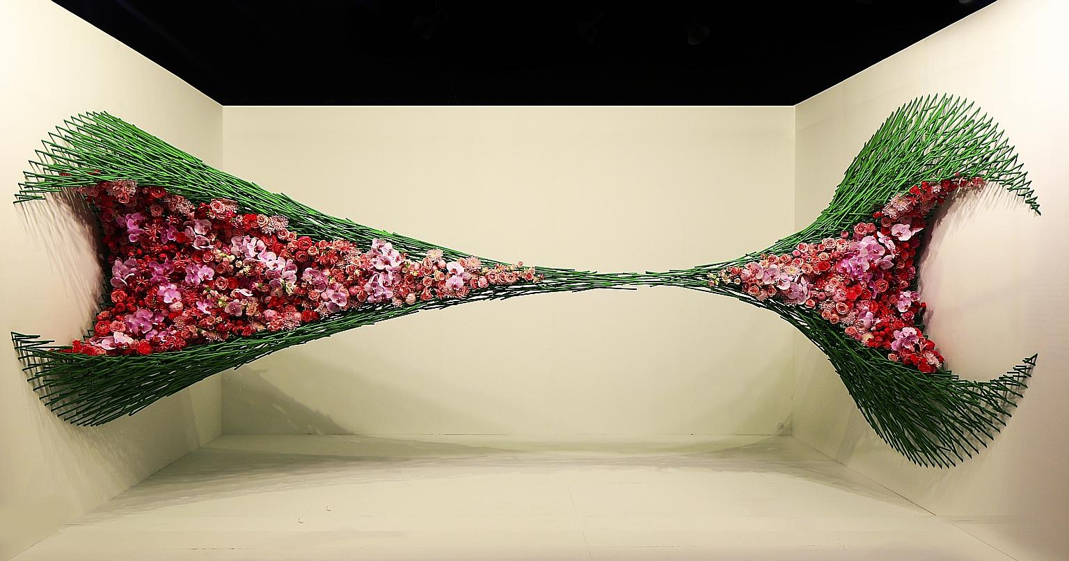 Stretching Time, a creation by Natasha Lisitsa and Daniel Schultz, that won Best of Show at the Singapore Garden Festival 2016’s Floral Windows to the World competition. 