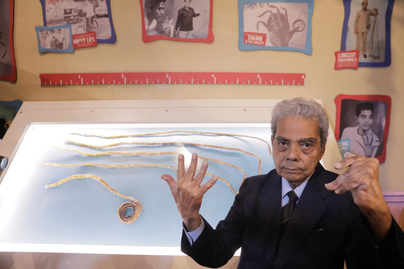 Man With The World s Longest Fingernails Gets A Manicure For The First man-with-the-world-s-longest-fingernails-gets-a-manicure-for-the-first