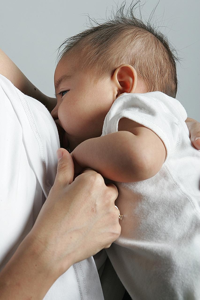 A mother who has gestational diabetes increases the risk that her child will become obese during childhood, said Professor Tan Kok Hian of KK Women's and Children's Hospital, but breastfeeding a baby for at least six months reduces that risk.