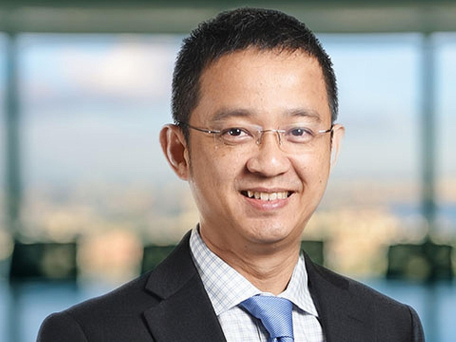 Mr Tan Meng Dui (left) will succeed Mr Ronnie Tay as chief executive of the National Environment Agency.