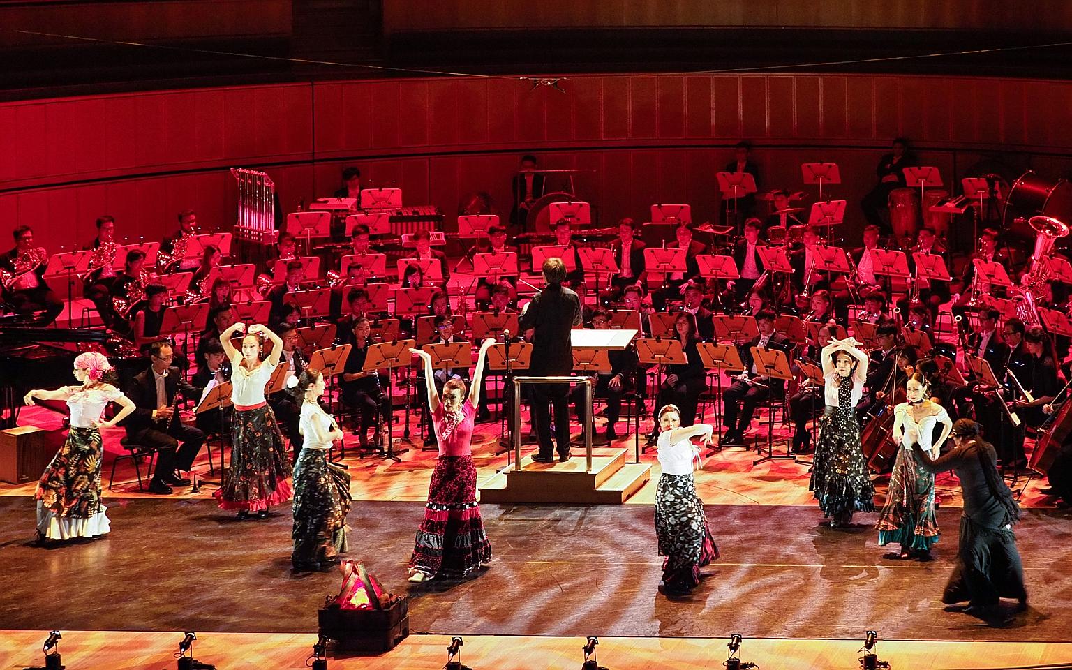 Flamenco dancers from local dance company Flamenco Sin Fronteras took centre stage at the Esplanade Concert Hall last Sunday, as part of a performance to celebrate 50 years of friendship between Singapore and Spain. 	They danced to live music, perfor