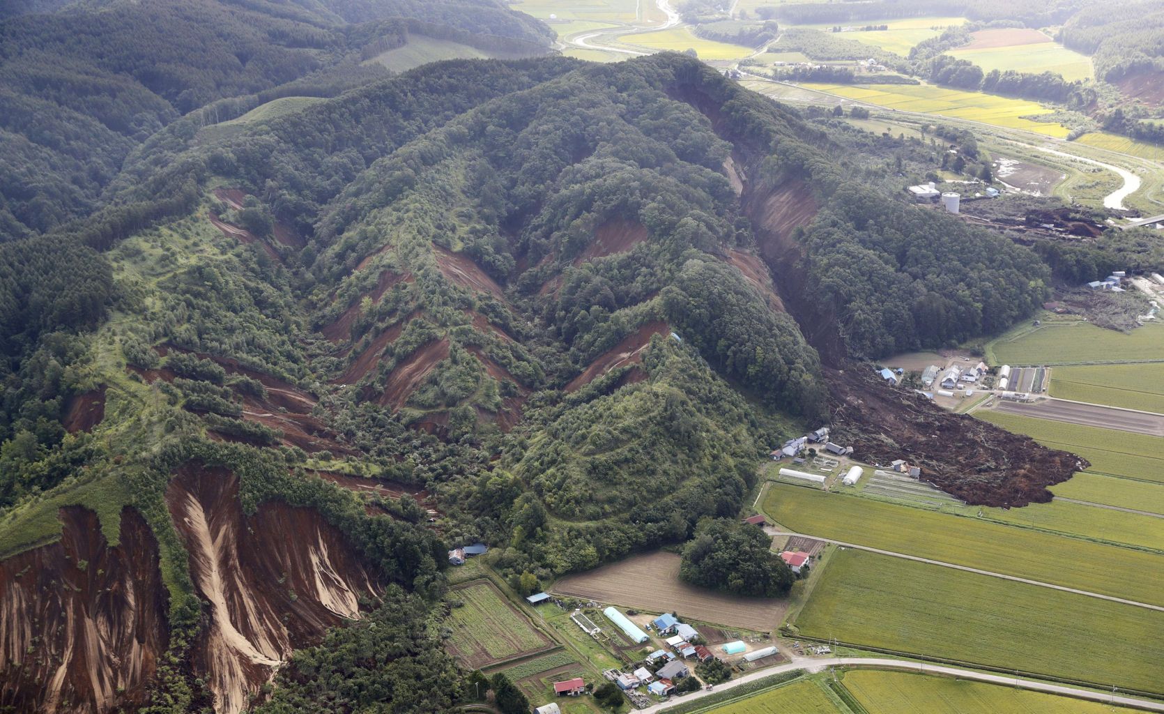 11 dead, at least 32 missing after magnitude 6.7 quake strikes