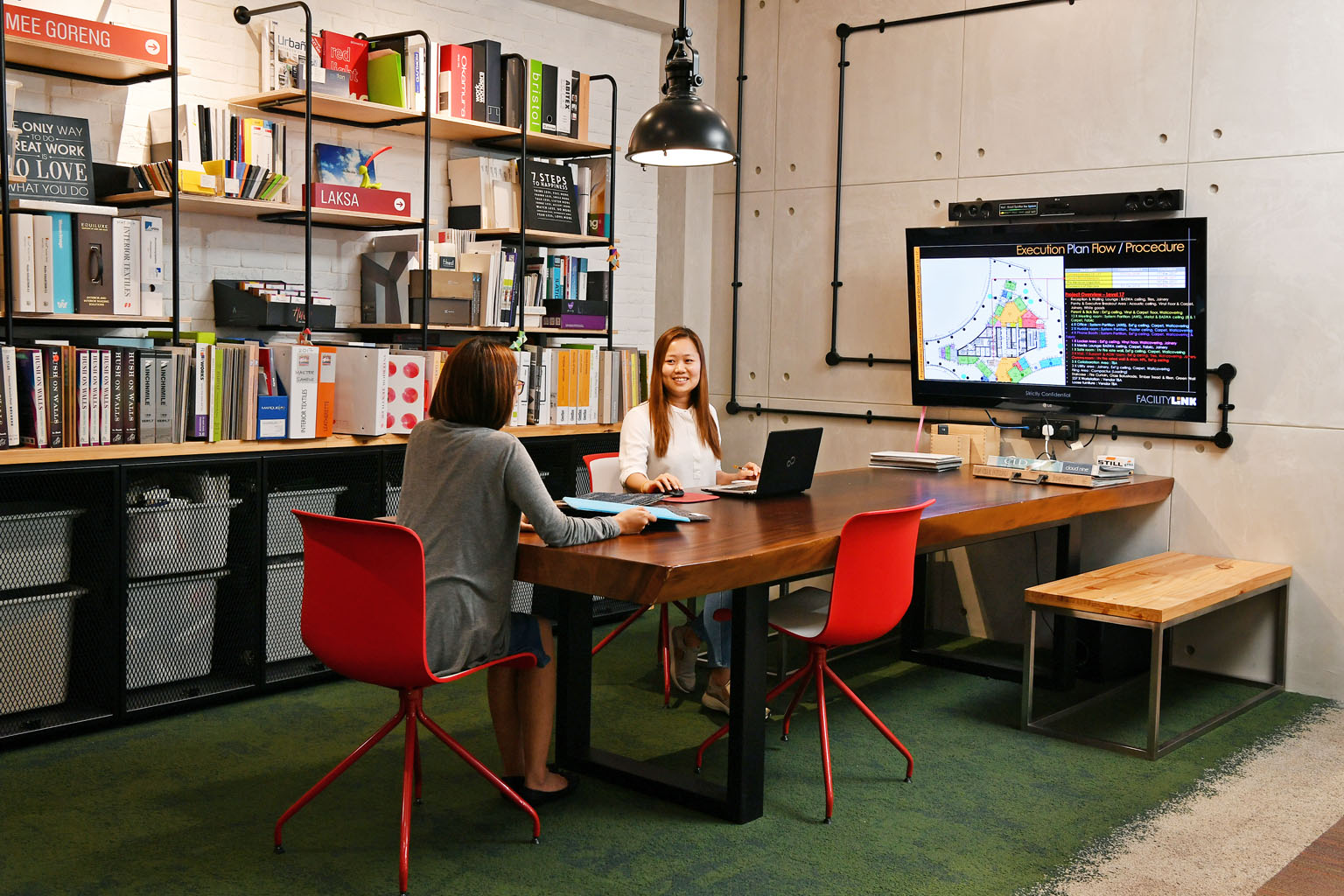 Facility Link is one of 10 companies that took part in the four-month pilot programme of the Green Mark for Healthier Workplaces scheme. Its meeting rooms, such as this one, are built with recycled materials.