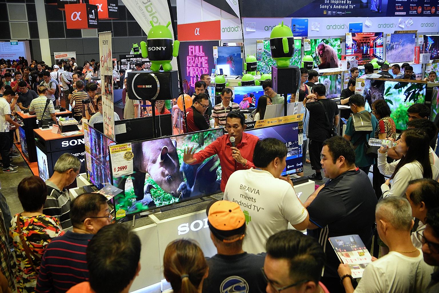 Comex, the four-day tech and consumer electronics fair held at Suntec Singapore convention centre, ended yesterday. Top products included digital televisions, partly because residents are switching from analogue transmission to digital TV, says event