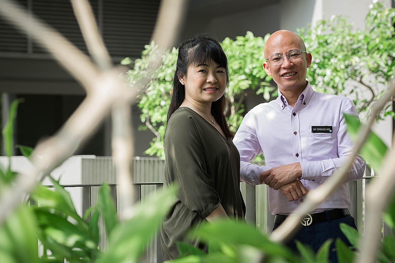 Dr Terence Kee with Ms Lai Yoke Ling, the 1,000th patient at Singapore General Hospital to undergo a kidney transplant from a deceased donor.