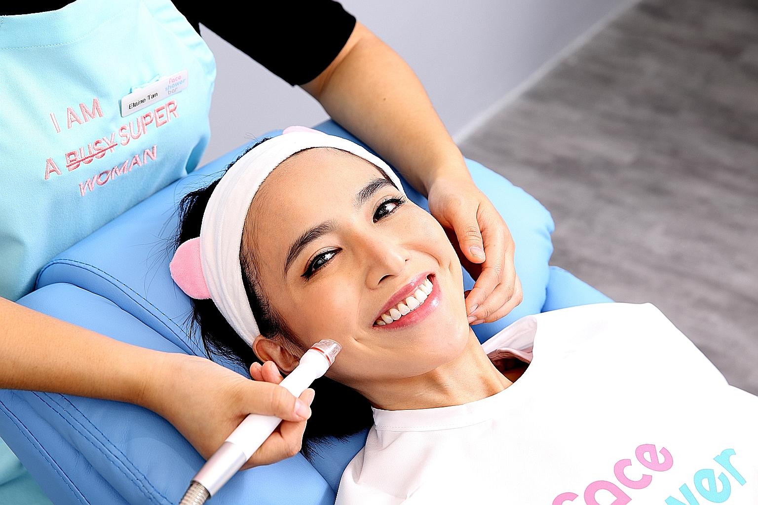 During the workshop organised by Face Shower Bar by Iren, participants will get a complimentary skin analysis, a five-minute DIY mask treatment and a free make-up session.