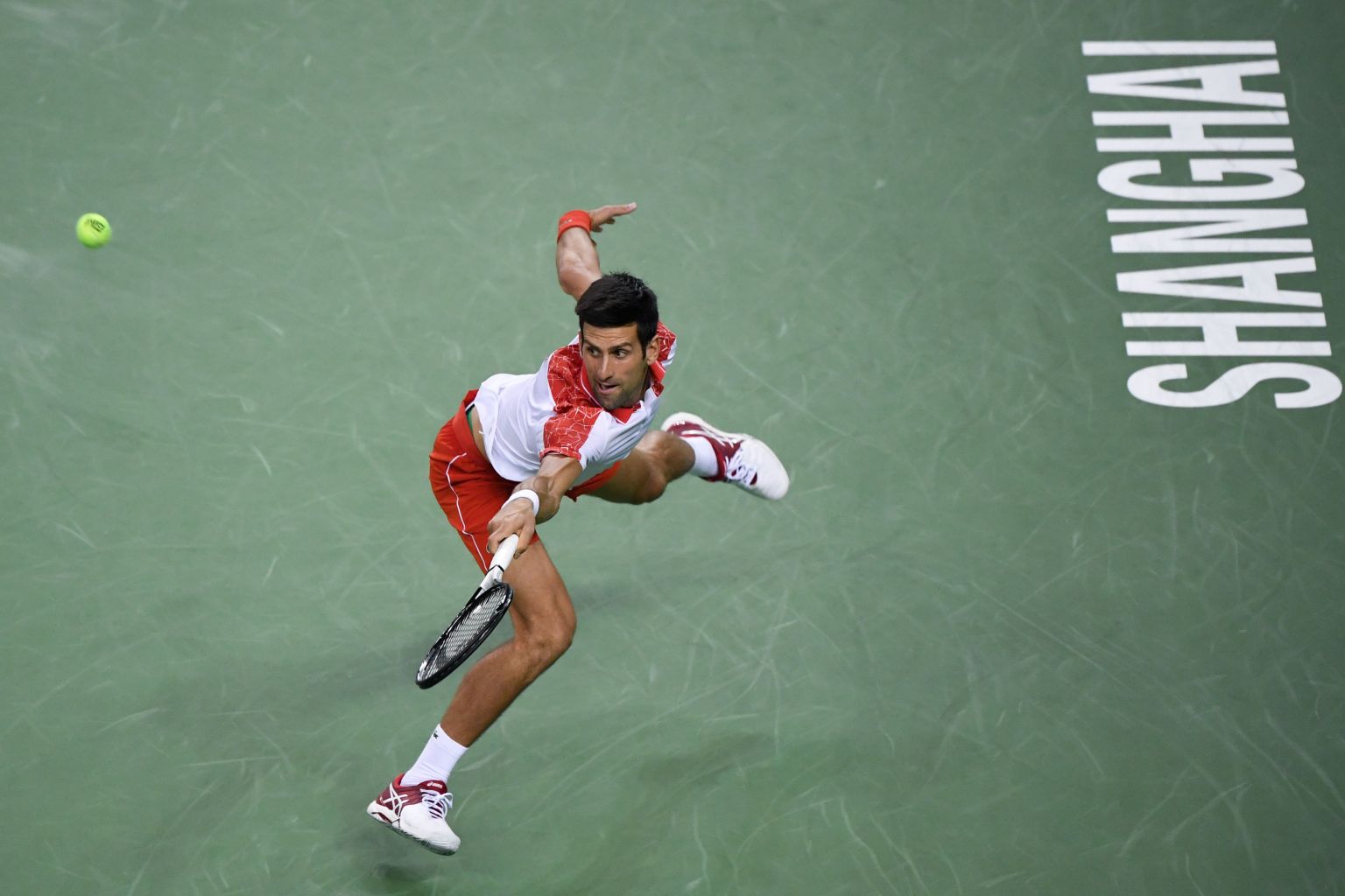 Tennis: Djokovic makes winning return in Shanghai | The Straits Times