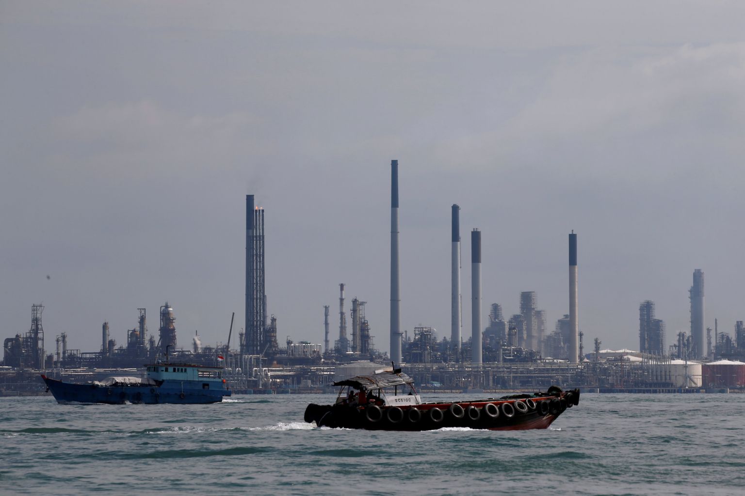 Shell fined $400,000 over Pulau Bukom fire that injured six workers ...