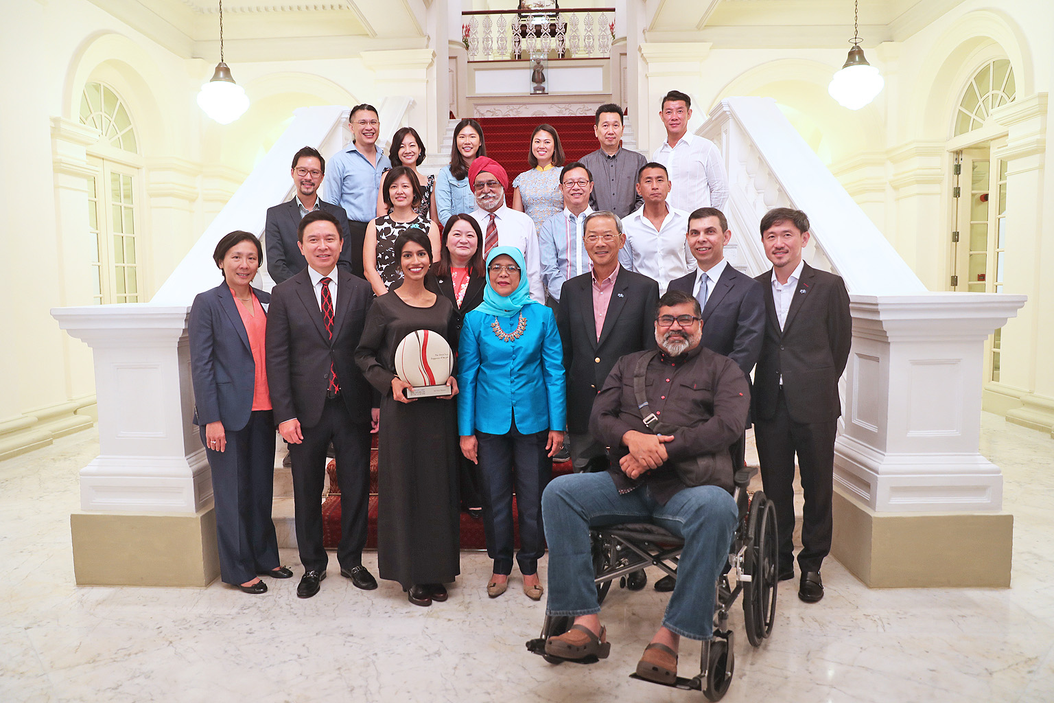 Front row, from left: UBS head of Asean equities Yeoh Choo Guan, UBS Asia Pacific president Edmund Koh, Singaporean of the Year 2018 winner Siti Noor Mastura, UBS chief of staff for Asia Pacific Teo Lay Sie, President Halimah Yacob, Singapore Press H