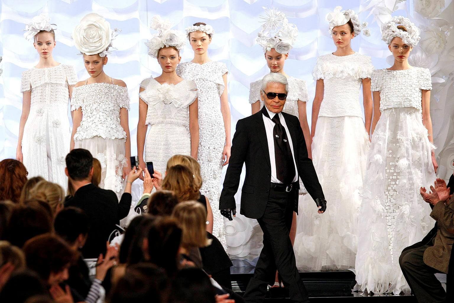 Karl Lagerfeld's sketches from his early career set to fetch up to £2,300  each in upcoming auction | Daily Mail Online
