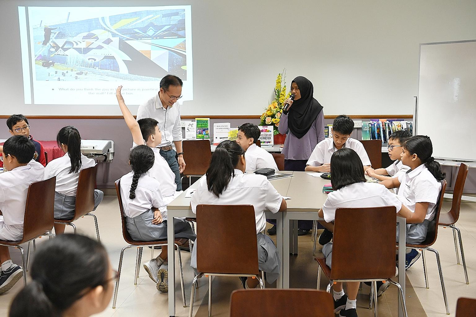 At Edgefield Secondary School, each Secondary 1 class is made up of students from different streams. Classmates take about half of their lessons such as physical education, art and music together, while for academic subjects like mathematics and scie