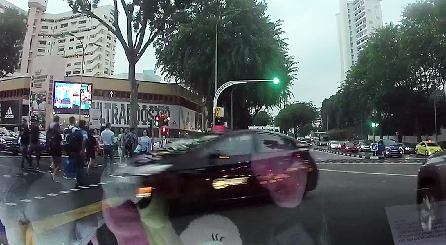 A 72-year-old SMRT taxi driver ploughed into pedestrians in Queenstown last Friday, leading to the death of 66-year-old Madam Teng. Preliminary investigations revealed that the man lost consciousness prior to the accident, said the police.