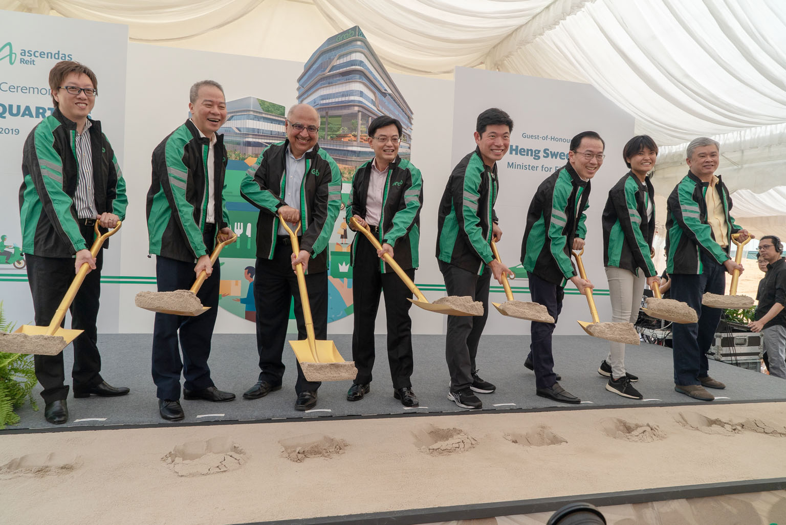 (From left) Ascendas Fund Management chief executive officer William Tay, JTC CEO Ng Lang, Ascendas-Singbridge deputy group CEO Manohar Khiatani, Minister for Finance Heng Swee Keat, Grab CEO and co-founder Anthony Tan, Singapore Economic Development