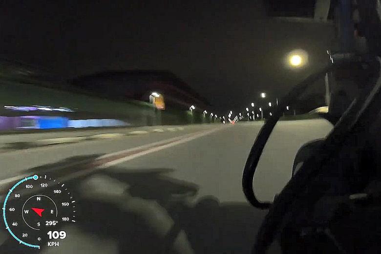 escooter.jpg?VersionId=EtpBsekGtBylxlWPp