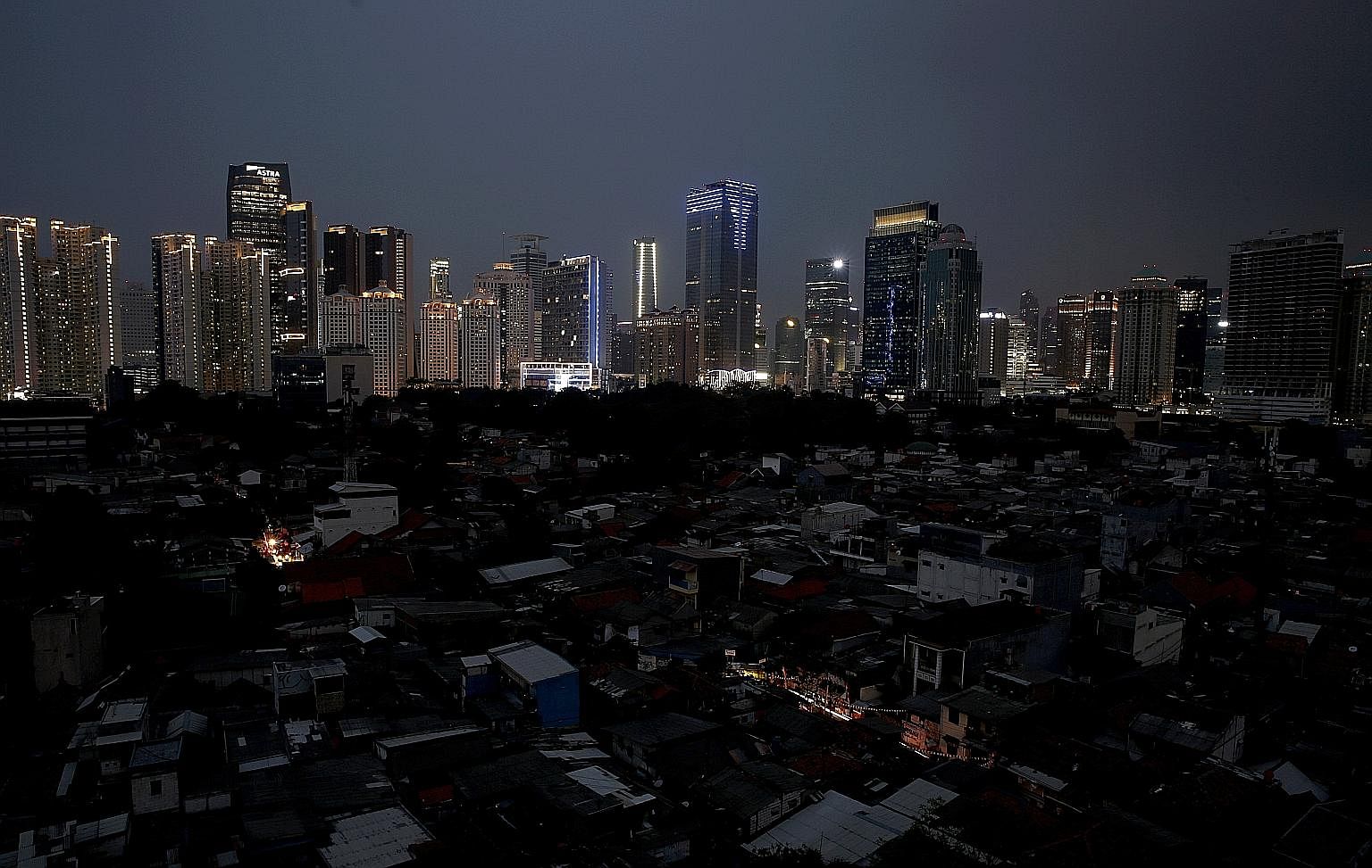 A major power outage hit Jakarta and other areas in Indonesia yesterday. The Indonesian capital, as well as parts of West Java and Central Java, experienced a major blackout affecting tens of millions of people. The mass rapid transit system was also