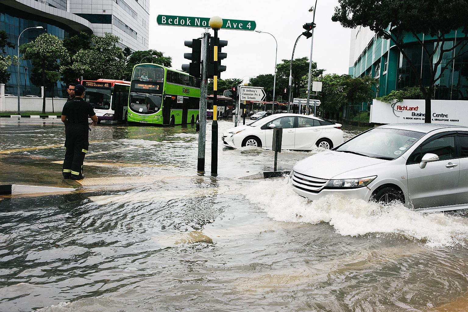 Singapore is already seeing some of the effects of climate change, including more intense rainfall and prolonged dry spells. Prime Minister Lee Hsien Loong noted that current projections are that sea levels will rise by up to 1m by the end of the cen