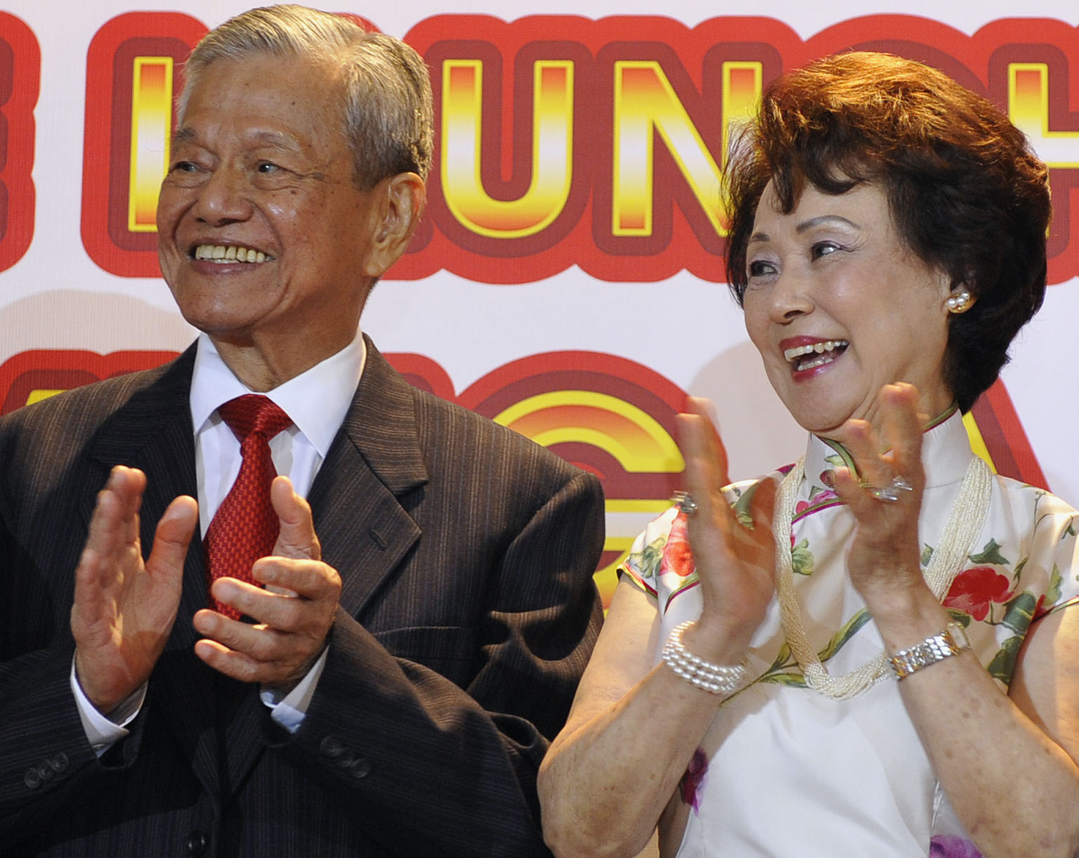 Dr Baey Lian Peck, seen here with his wife Daisy at the launch of his book, Serving A New Nation: Baey Lian Peck's Singapore Story, in 2011, left his successful business career to serve the public.