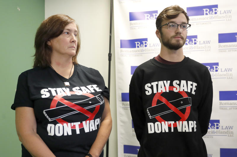 elfbar nachfüll pod läuft aus Communities Can't Recycle or Trash Disposable E-Cigarettes. So What Happens  to Them? | Chicago News