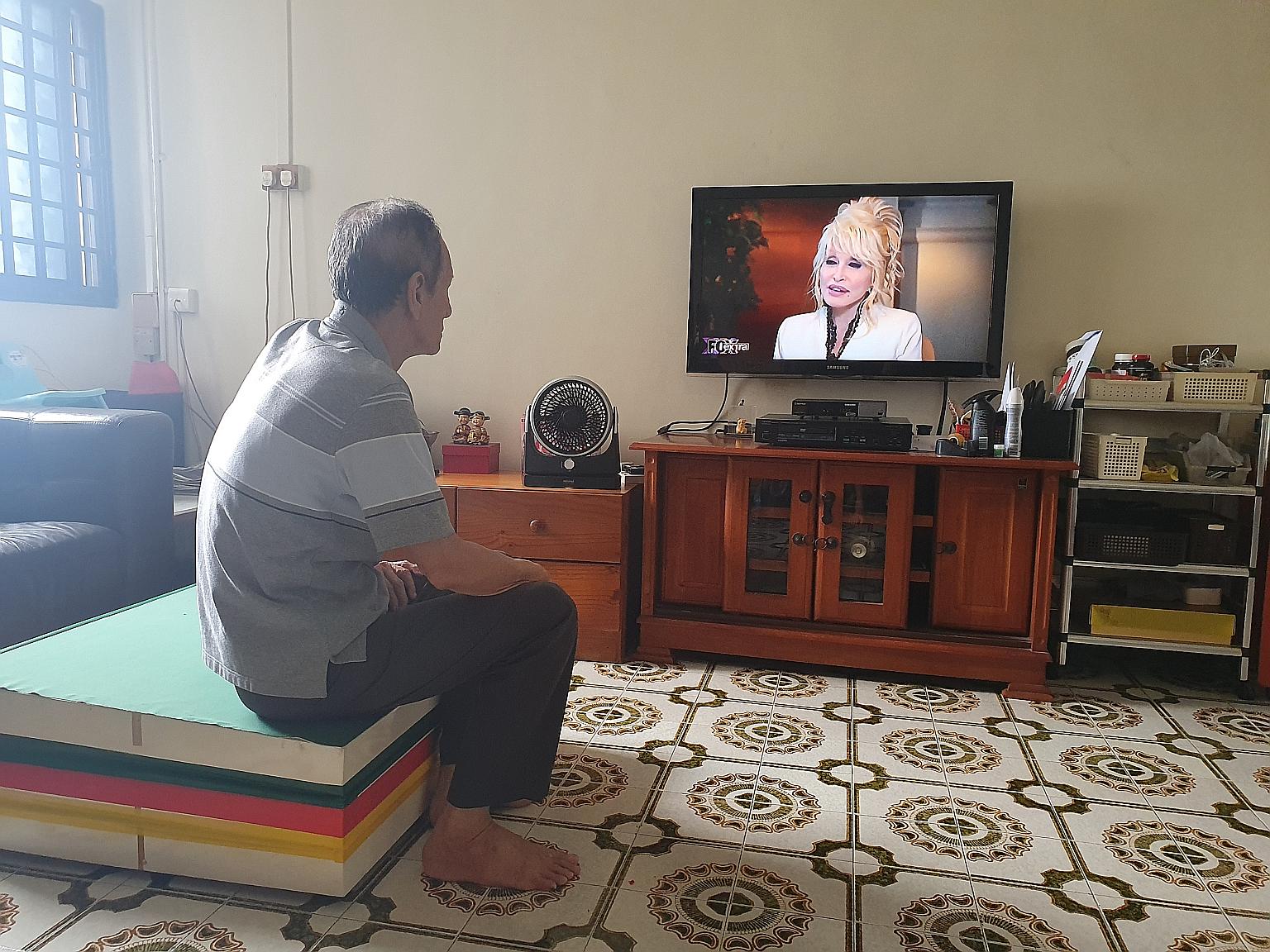 Mr How Yuen Fah, who now spends his days in front of the television at home worrying about how to make ends meet, said he was in shock when he learnt that a woman his taxi hit had died. He could not bring himself to read about the accident in the new