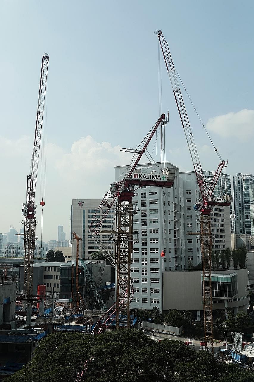 A crane collapsed at the work site of an upcoming rehabilitation centre in Novena yesterday. It was said to be carrying around 300kg of scaffolding material when its jib - the horizontal beam of the crane - gave way. A 28-year-old Indian construction