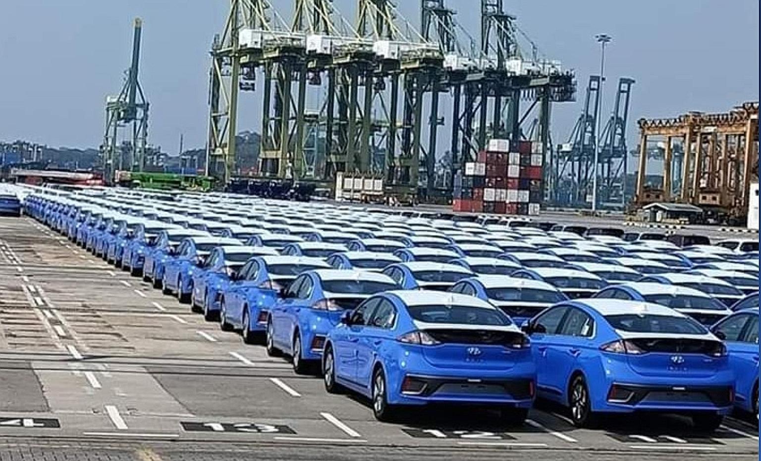 A photo of Hyundai Ioniq Hybrids painted in ComfortDelGro blue shared on the Singapore Taxi Driver Facebook page. ComfortDelGro has ordered more hybrids to speed up its switch from diesel cabs. PHOTO: SINGAPORE TAXI DRIVER/FACEBOOK