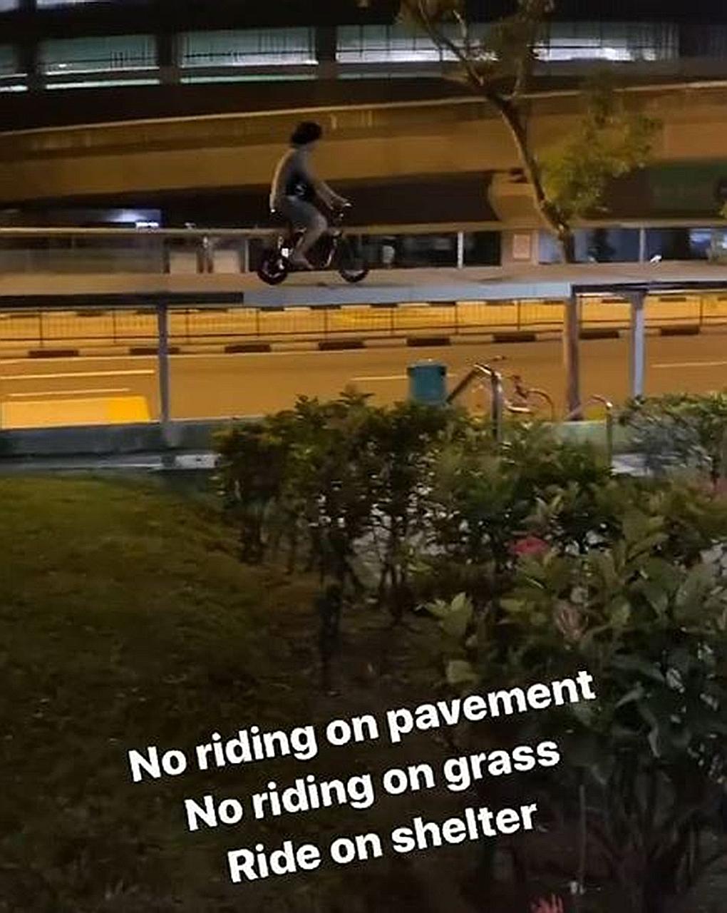 A video of a PMD user riding his device on top of a walkway shelter in Bukit Panjang has been circulating online.