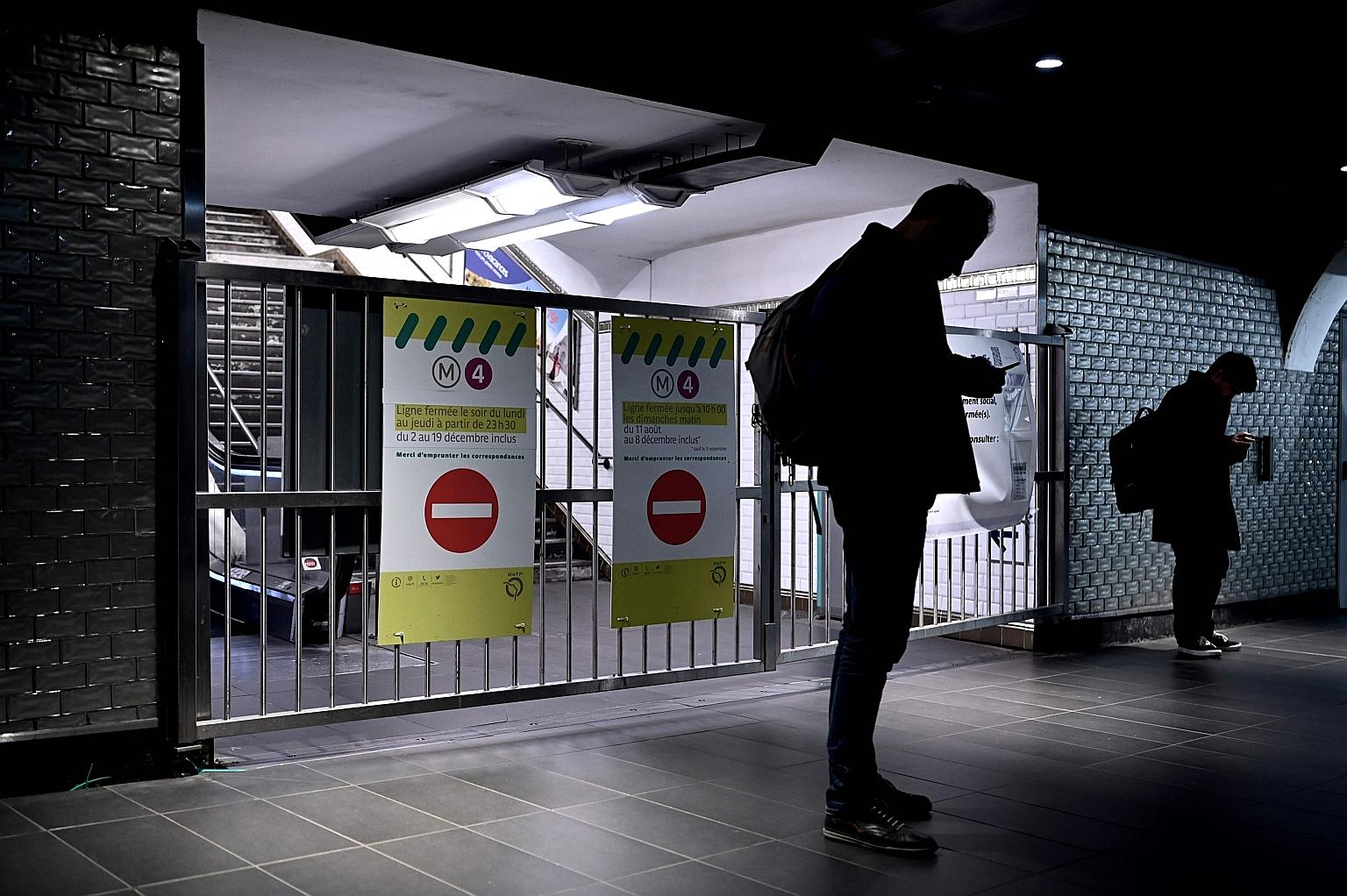 Less time spent with smartphones means fewer chances to reach consumers on these devices and marketers will have to rethink where and how to target their advertising in the long term, a new study shows.