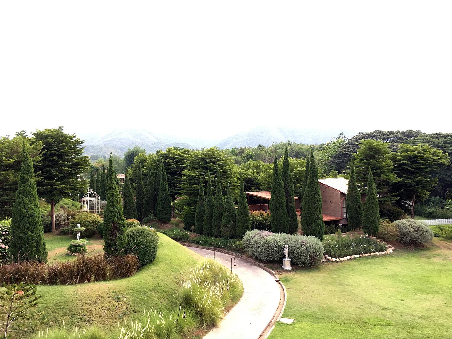 The pretty La Toscano Resort in Suan Phueng is styled in a European theme.