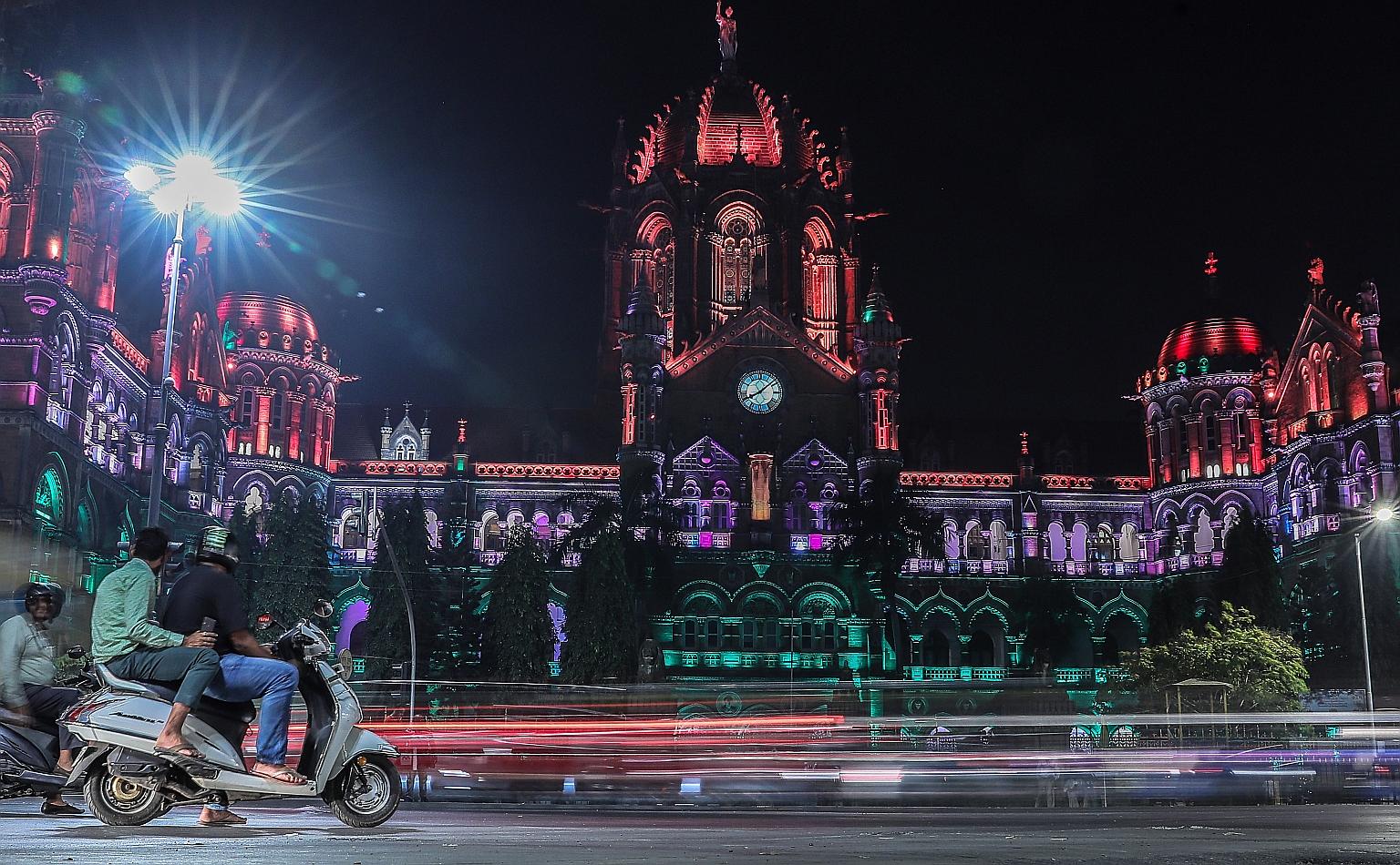 The western state of Maharashtra, of which Mumbai is the capital, approved its "Mumbai 24 hours" policy on Jan 21, allowing malls, shops and restaurants to open 24 hours seven days a week, if they wished to. The first few nights have been disappointi