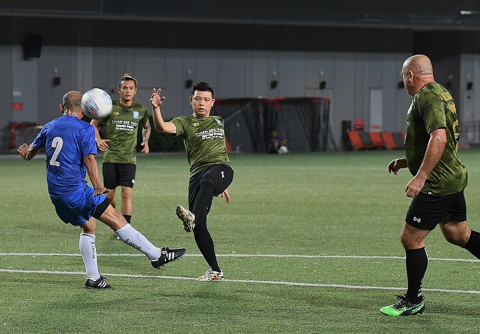 The Chiam See Tong Sports Fund Charity Shield 2020 raised about $9,000 after some 400 fans paid $20 each to watch the Celebrities Sports Club beat the Singapore Ex-Internationals 4-3 at Our Tampines Hub last night. The match featured celebrities like