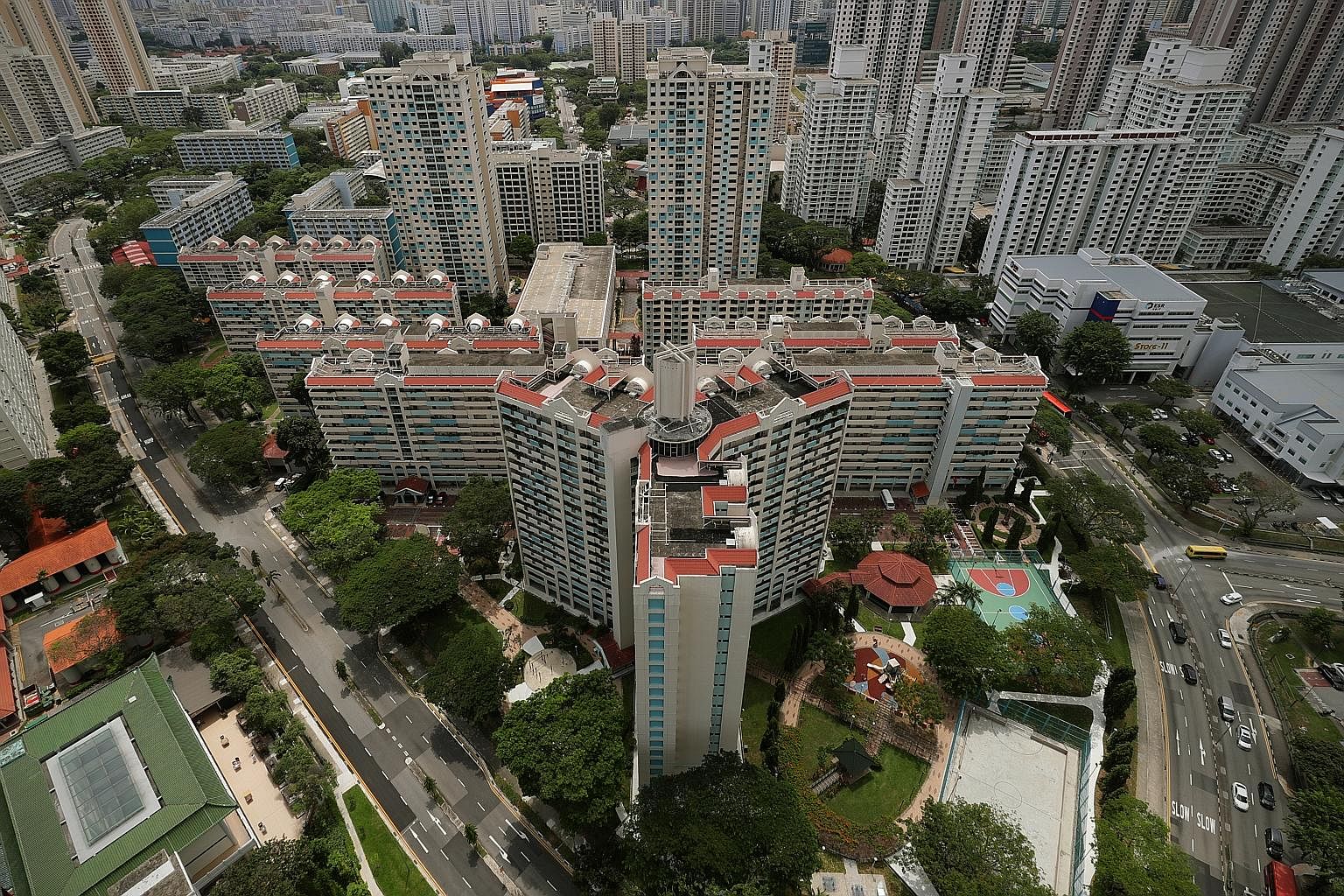 1963: When Selegie House was completed, it was the tallest mixed-development building in Singapore comprising both residential units and commercial shops. 1968: The unique Y-shaped Block 53 Toa Payoh Lorong 5, as seen from Gem Residences. The block w