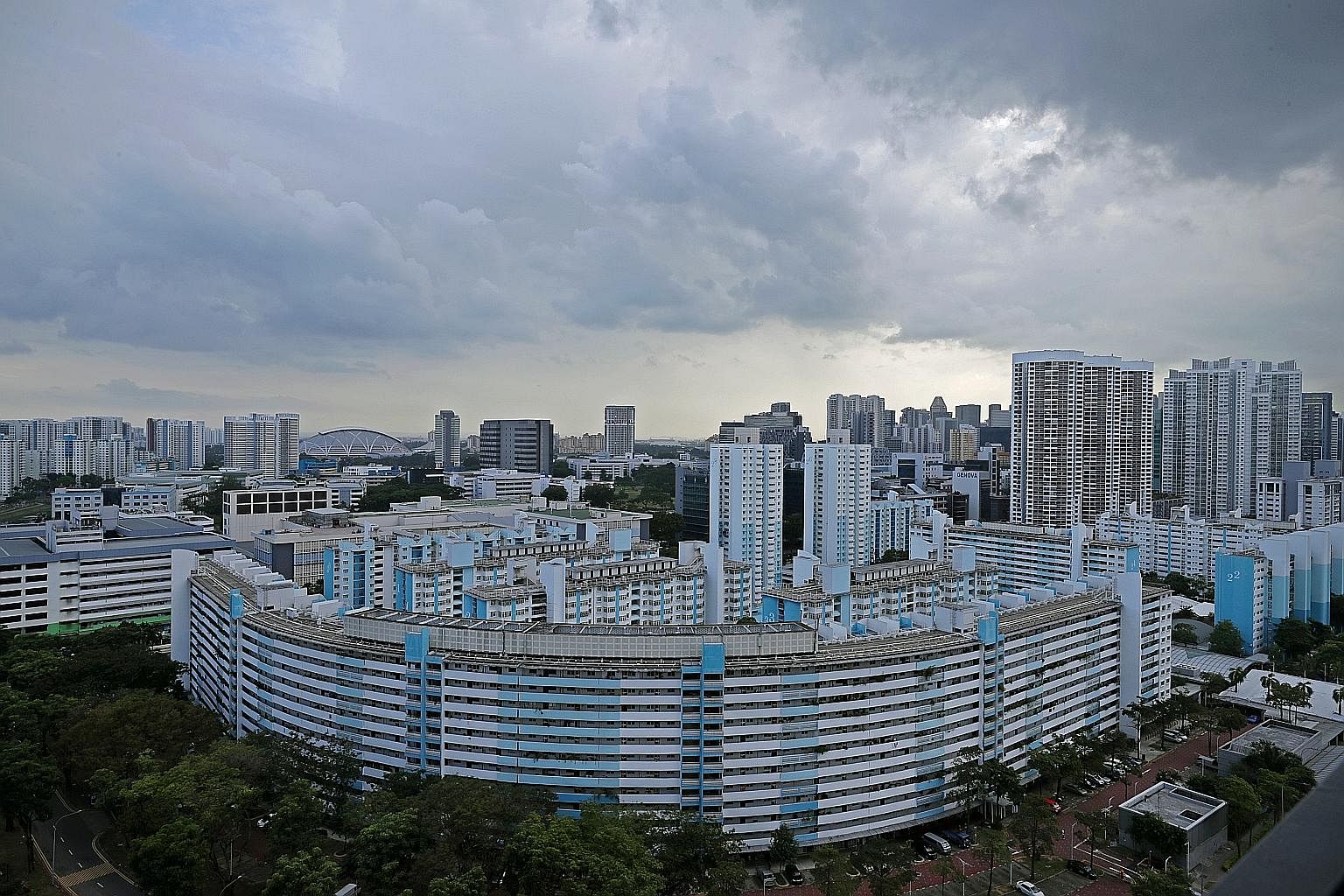 1963: When Selegie House was completed, it was the tallest mixed-development building in Singapore comprising both residential units and commercial shops. 1968: The unique Y-shaped Block 53 Toa Payoh Lorong 5, as seen from Gem Residences. The block w
