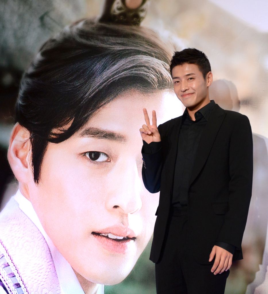 Actor Kang Ha-neul.