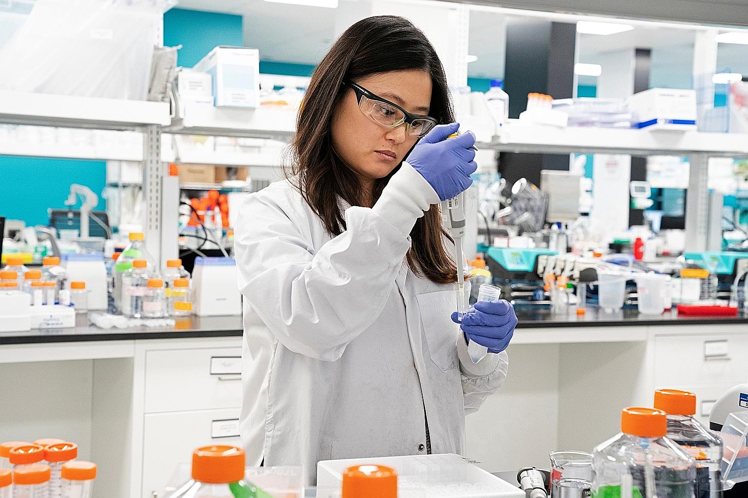 Arcturus Therapeutics research assistant Marion Hong conducting research on a vaccine for the coronavirus at a laboratory in San Diego last month. Duke-NUS Medical School in Singapore and Arcturus are now conducting pre-clinical studies on a vaccine