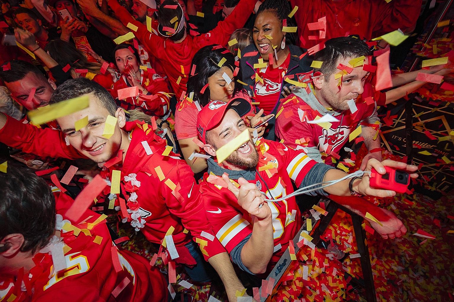 Fans soaking in the festivities at February's Super Bowl won by the Kansas City Chiefs. The presence of large groups of fans at these sporting events is a major obstacle to sports restarting in the United States. PHOTO:AGENCE FRANCE-PRESSE