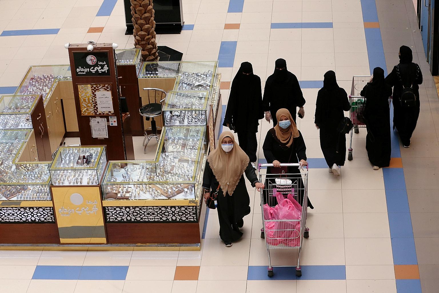 Women in a Riyadh shopping mall on May 2 after the Saudi government last month eased a curfew and allowed stores to reopen even as Saudi Arabia scrambles to limit the spread of Covid-19.
