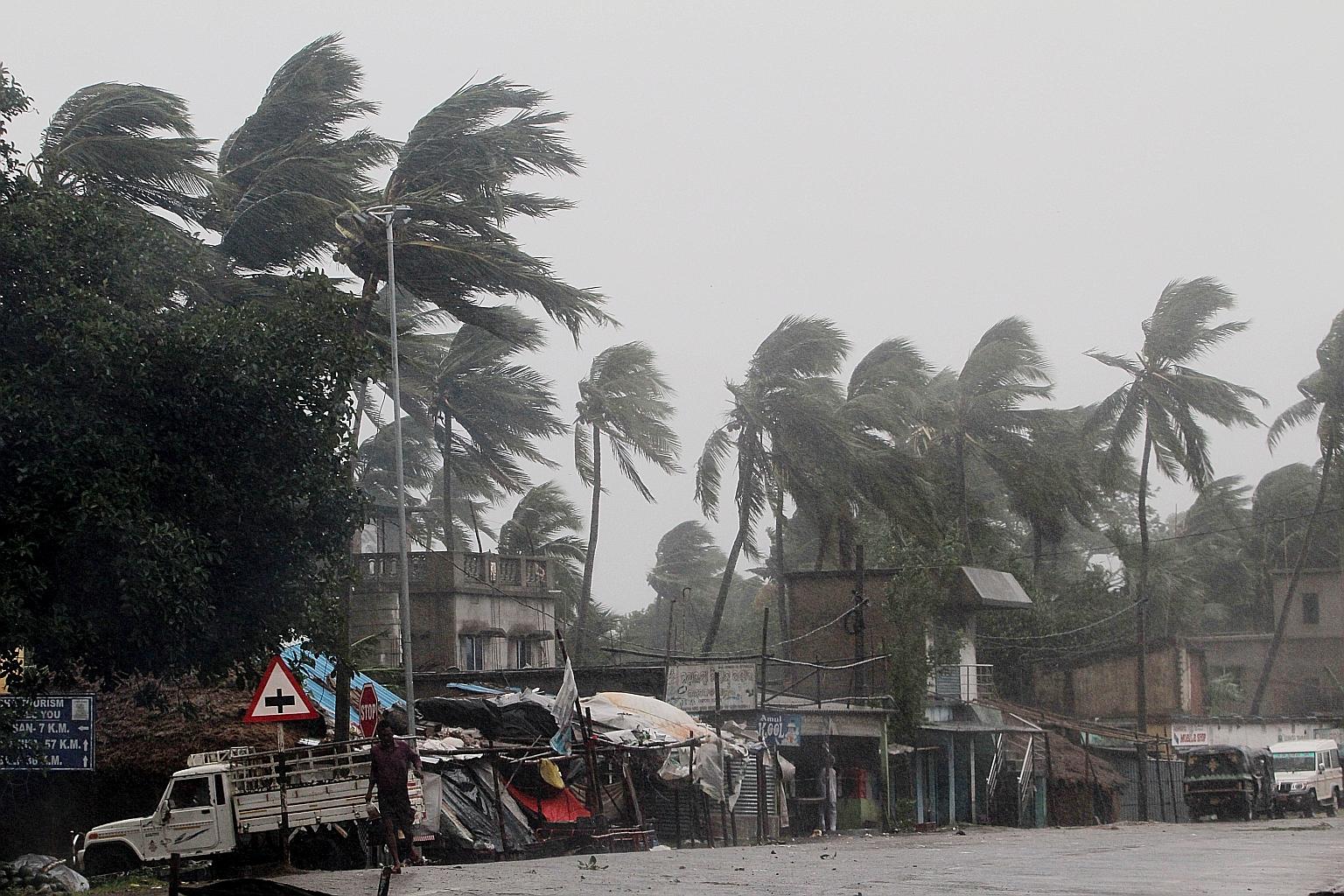 Heavy rain and strong winds lashing Paradeep on India's Odisha coast yesterday as Cyclone Amphan approached. About 650,000 people have been moved to safety in Odisha and West Bengal, the authorities said. PHOTO: EPA-EFE